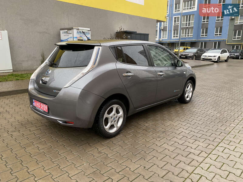Хэтчбек Nissan Leaf 2014 в Черновцах