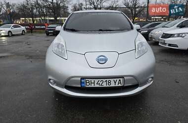 Хетчбек Nissan Leaf 2015 в Кропивницькому