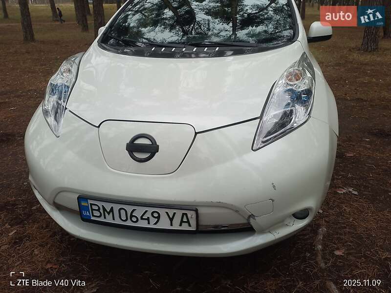Хэтчбек Nissan Leaf 2013 в Сумах