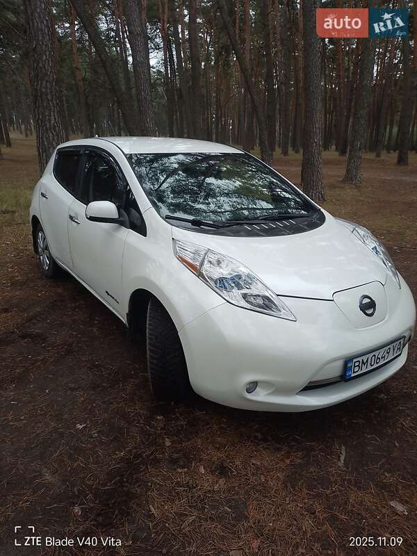 Хэтчбек Nissan Leaf 2013 в Сумах