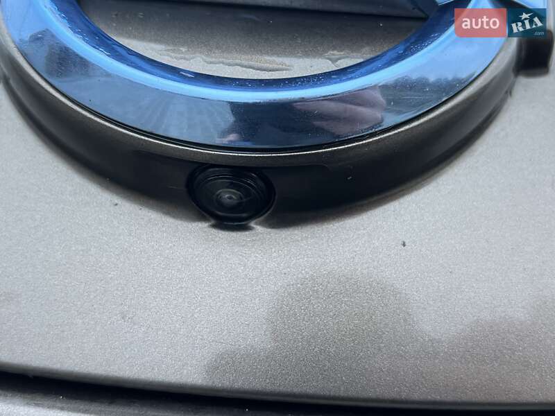 Хэтчбек Nissan Leaf 2017 в Ровно