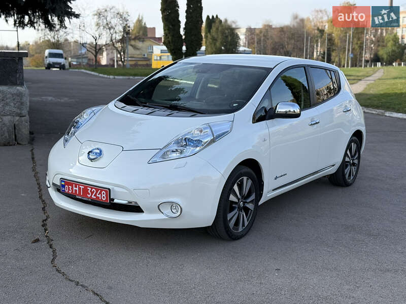 Хэтчбек Nissan Leaf 2014 в Ровно
