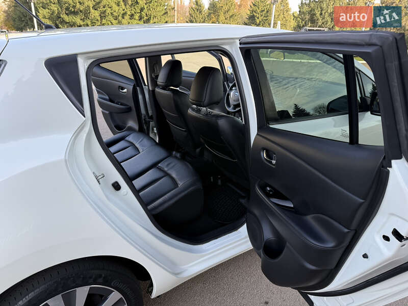 Хэтчбек Nissan Leaf 2014 в Ровно