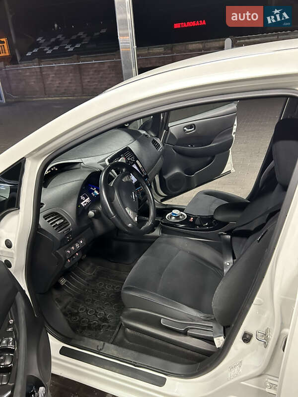 Хэтчбек Nissan Leaf 2014 в Ровно фото 6 Хэтчбек Nissan Leaf 2014 в Ровно