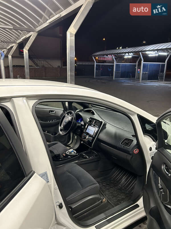 Хэтчбек Nissan Leaf 2014 в Ровно фото 13 Хэтчбек Nissan Leaf 2014 в Ровно