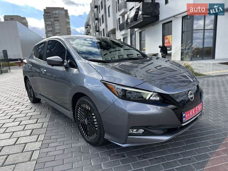 Хетчбек Nissan Leaf 2023 в Рівному
