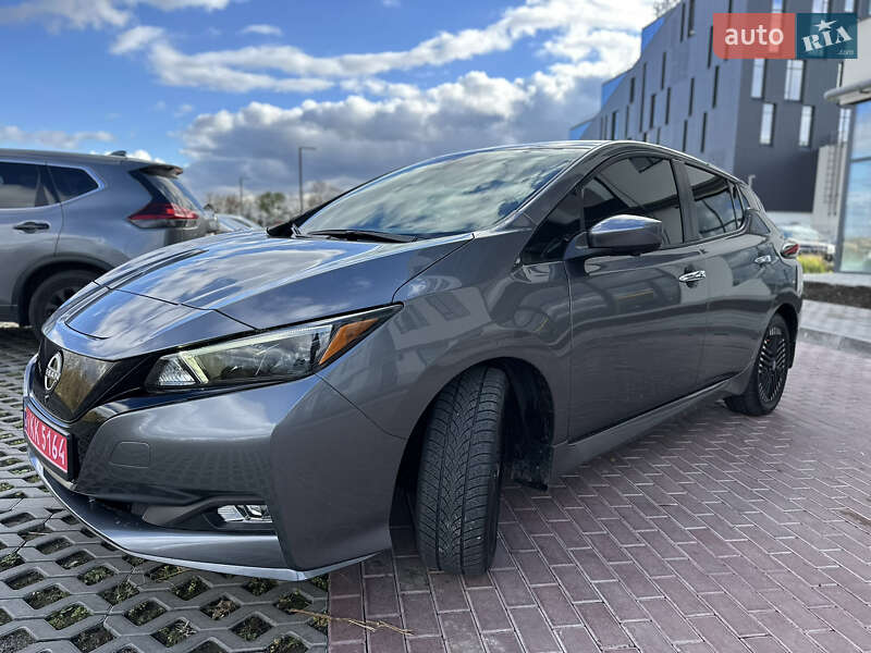 Хетчбек Nissan Leaf 2023 в Рівному