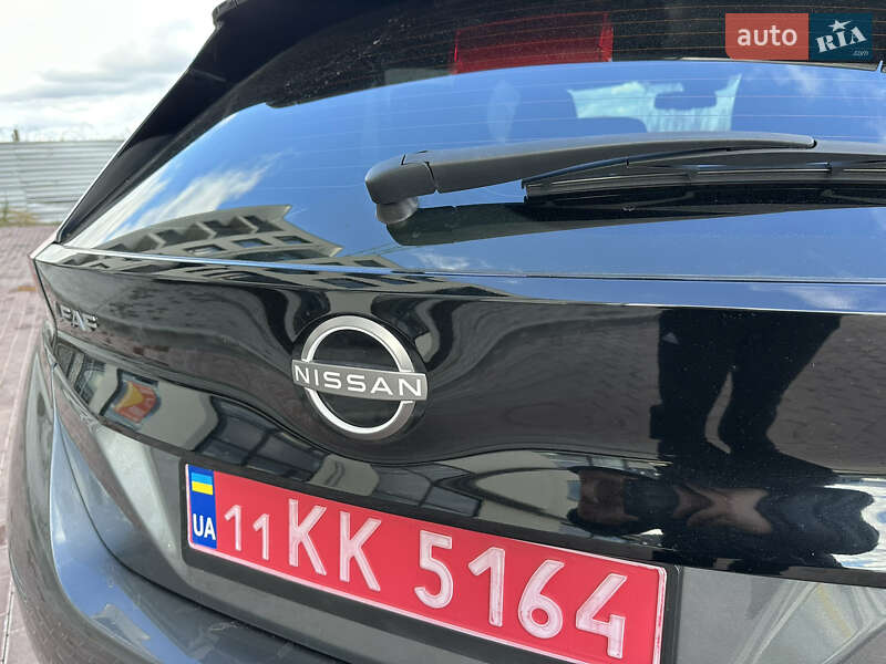 Хетчбек Nissan Leaf 2023 в Рівному