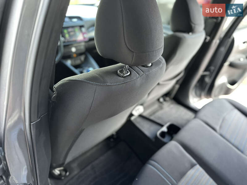 Хетчбек Nissan Leaf 2023 в Рівному
