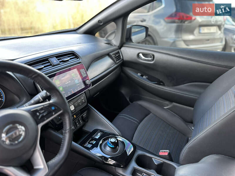 Хетчбек Nissan Leaf 2023 в Рівному