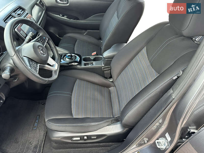 Хетчбек Nissan Leaf 2023 в Рівному