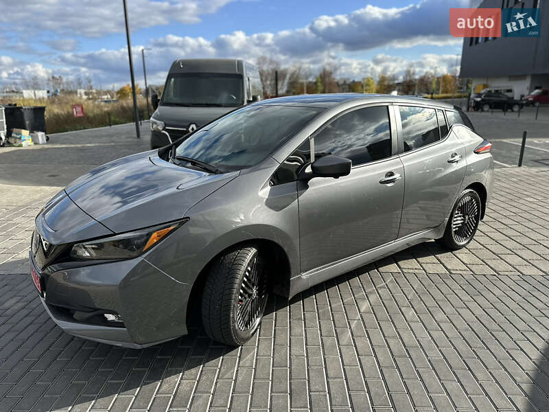 Хетчбек Nissan Leaf 2023 в Рівному