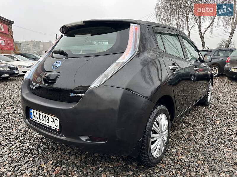 Хэтчбек Nissan Leaf 2013 в Смеле