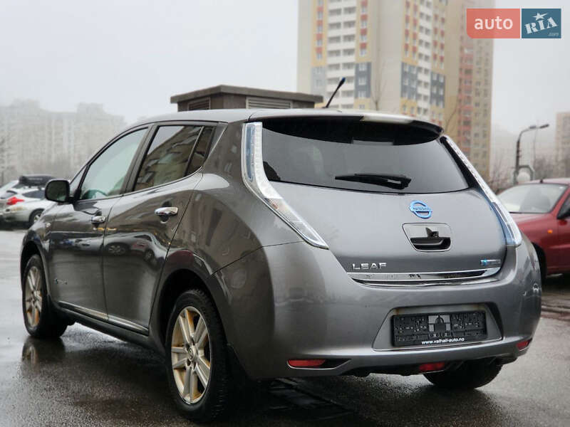 Хэтчбек Nissan Leaf 2014 в Киеве