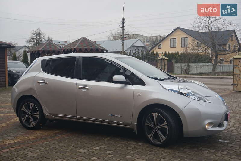 Хетчбек Nissan Leaf 2011 в Самборі фото 7 Хетчбек Nissan Leaf 2011 в Самборі
