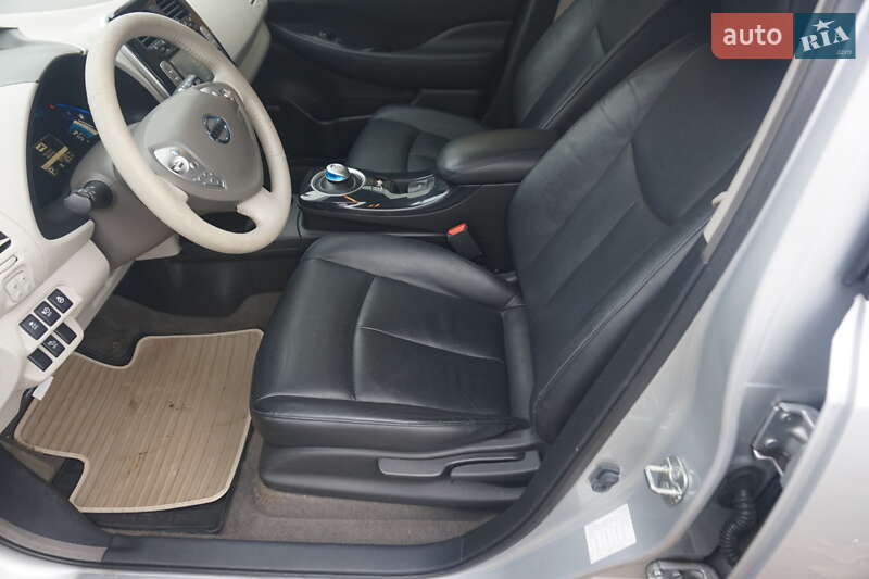 Хетчбек Nissan Leaf 2011 в Самборі фото 28 Хетчбек Nissan Leaf 2011 в Самборі