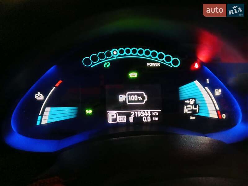 Хэтчбек Nissan Leaf 2014 в Кременчуге фото 3 Хэтчбек Nissan Leaf 2014 в Кременчуге