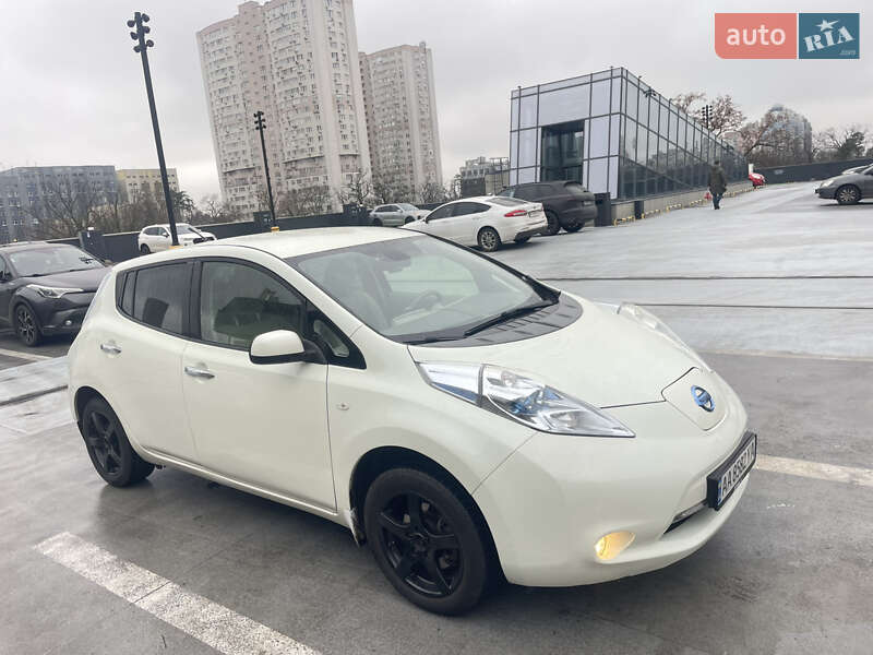 Хетчбек Nissan Leaf 2012 в Києві фото 4 Хетчбек Nissan Leaf 2012 в Києві