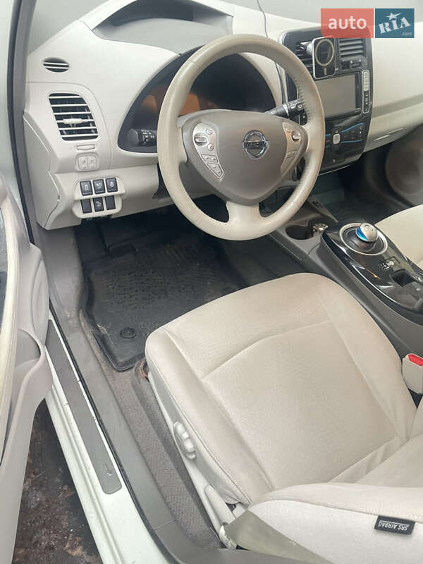 Хетчбек Nissan Leaf 2012 в Києві фото 27 Хетчбек Nissan Leaf 2012 в Києві