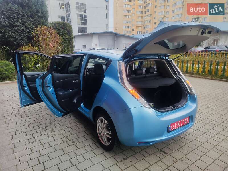 Хэтчбек Nissan Leaf 2016 в Львове