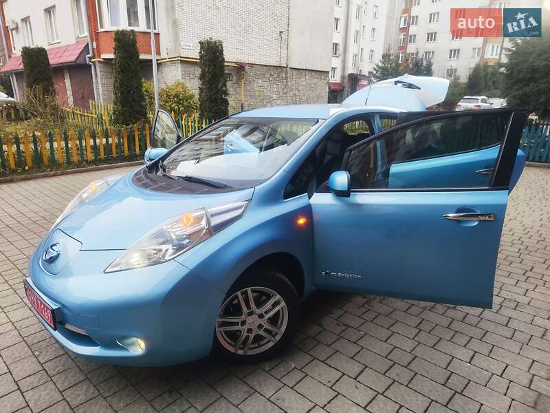 Хэтчбек Nissan Leaf 2016 в Львове