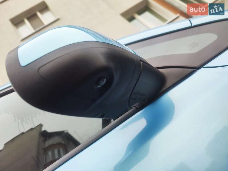 Хэтчбек Nissan Leaf 2016 в Львове