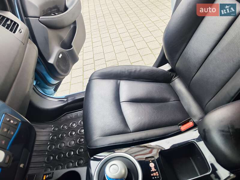 Хэтчбек Nissan Leaf 2016 в Львове