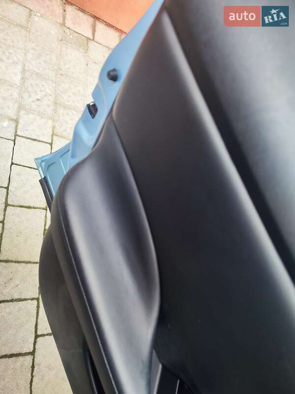 Хэтчбек Nissan Leaf 2016 в Львове