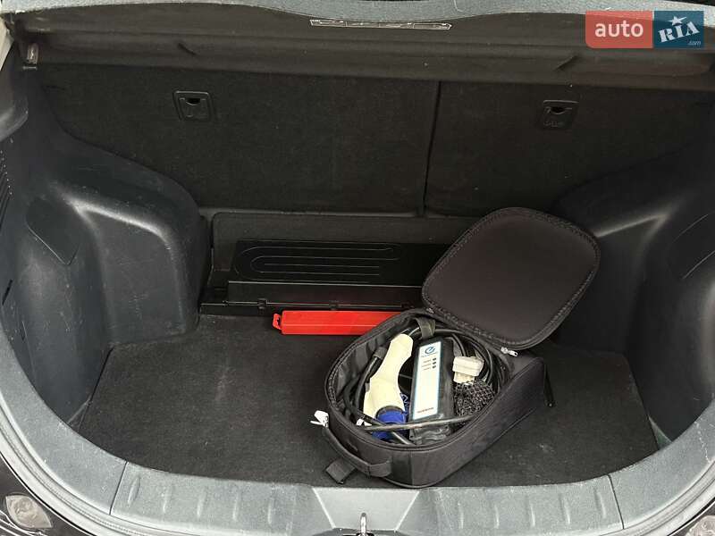 Хетчбек Nissan Leaf 2016 в Тернополі фото 26 Хетчбек Nissan Leaf 2016 в Тернополі