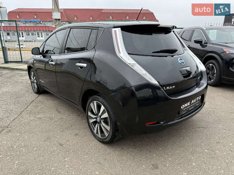Хетчбек Nissan Leaf 2015 в Києві