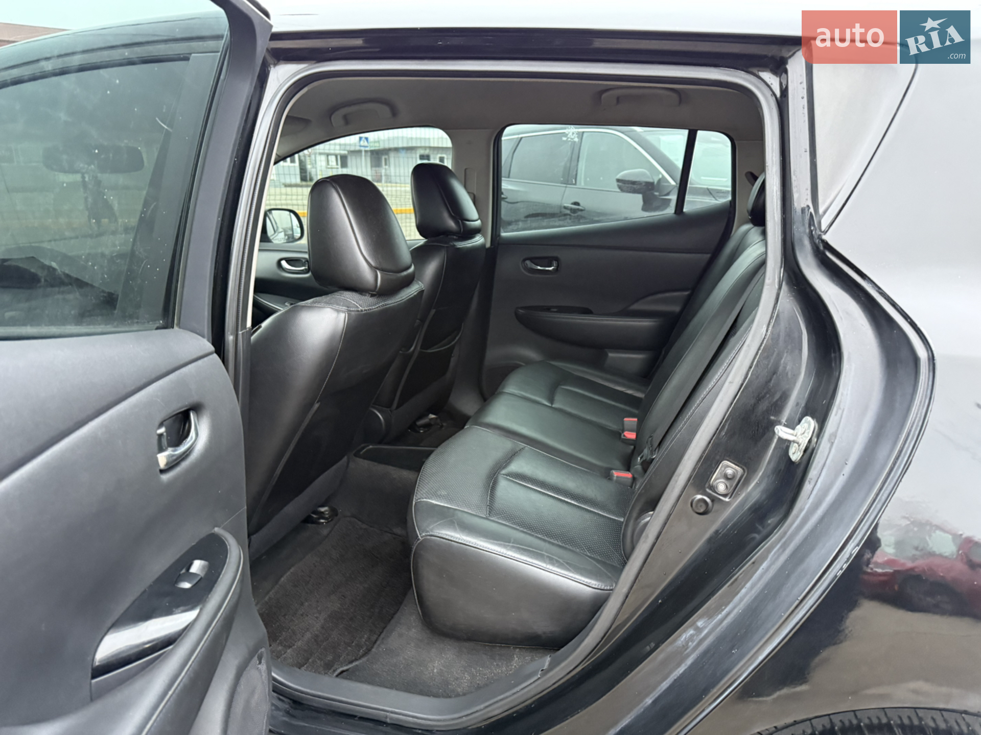 2015 Nissan Leaf - мініатюра 11