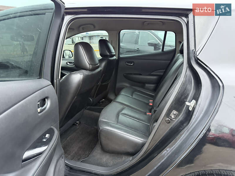 Хетчбек Nissan Leaf 2015 в Києві