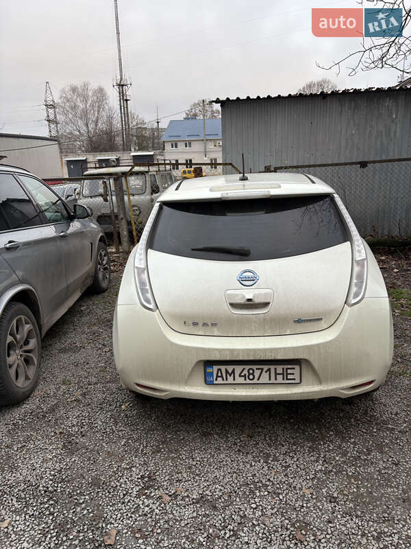 Хэтчбек Nissan Leaf 2015 в Житомире фото 7 Хэтчбек Nissan Leaf 2015 в Житомире