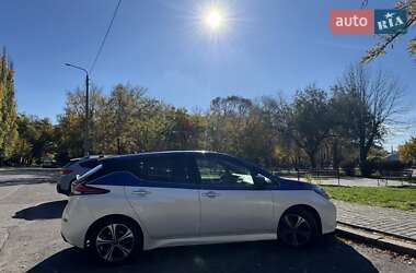 Хэтчбек Nissan Leaf 2018 в Николаеве