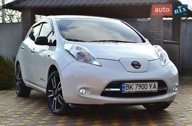 Хетчбек Nissan Leaf 2014 в Сарнах
