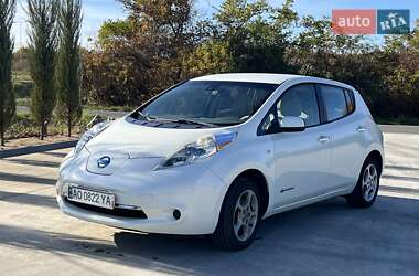 Хетчбек Nissan Leaf 2012 в Великих Лазах