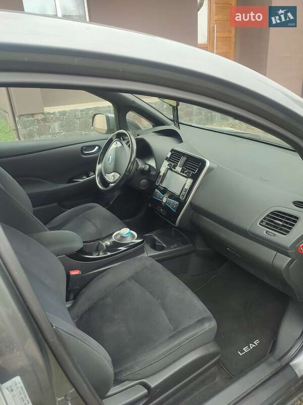 Хэтчбек Nissan Leaf 2013 в Луцке фото 7 Хэтчбек Nissan Leaf 2013 в Луцке