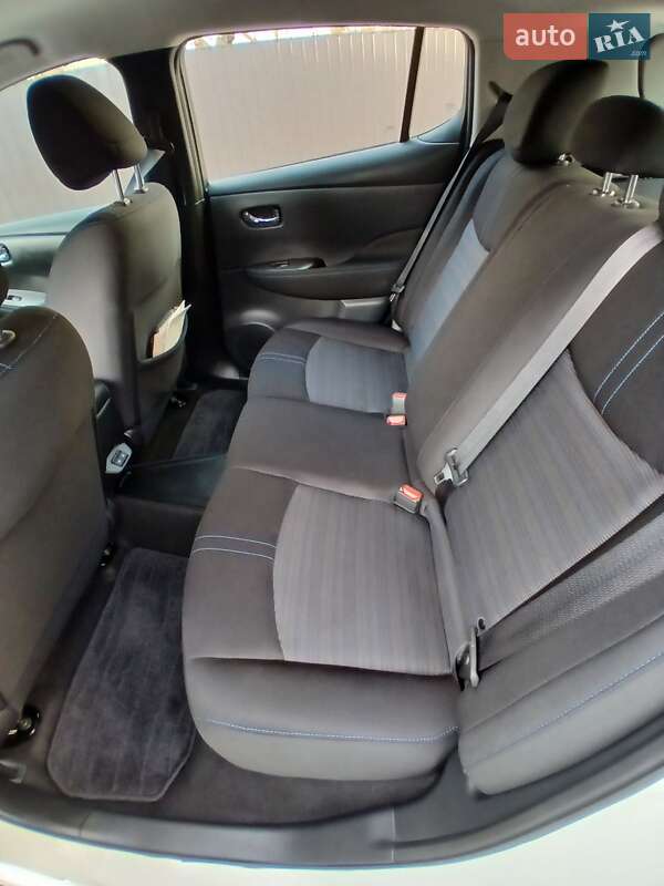 Хэтчбек Nissan Leaf 2023 в Ивано-Франковске