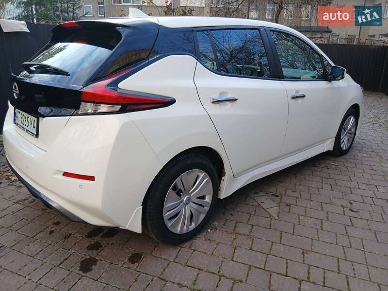 Хэтчбек Nissan Leaf 2023 в Ивано-Франковске