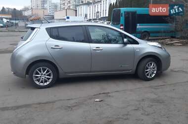 Хэтчбек Nissan Leaf 2015 в Луцке