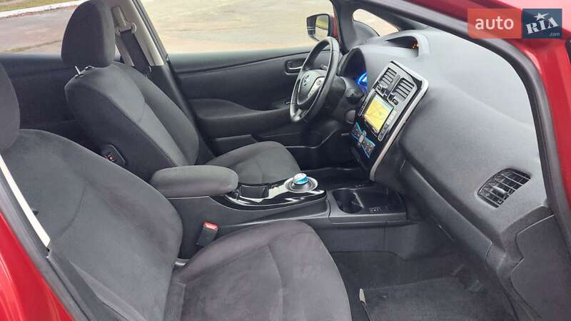 Хэтчбек Nissan Leaf 2015 в Фастове