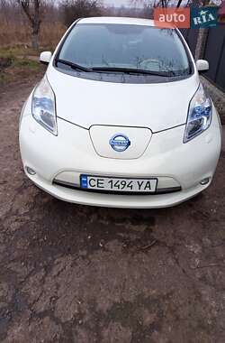 Хетчбек Nissan Leaf 2011 в Чернівцях