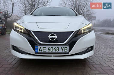 Хетчбек Nissan Leaf 2022 в Дніпрі