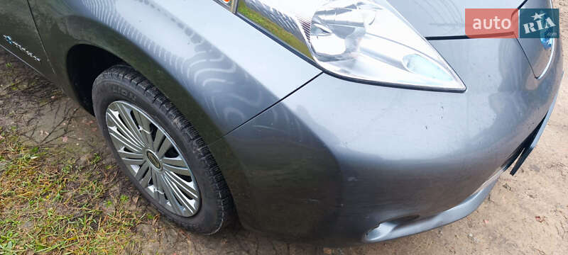 Хэтчбек Nissan Leaf 2014 в Киеве