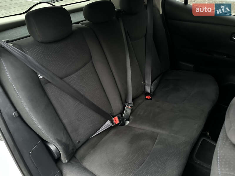 Хэтчбек Nissan Leaf 2017 в Киеве фото 34 Хэтчбек Nissan Leaf 2017 в Киеве