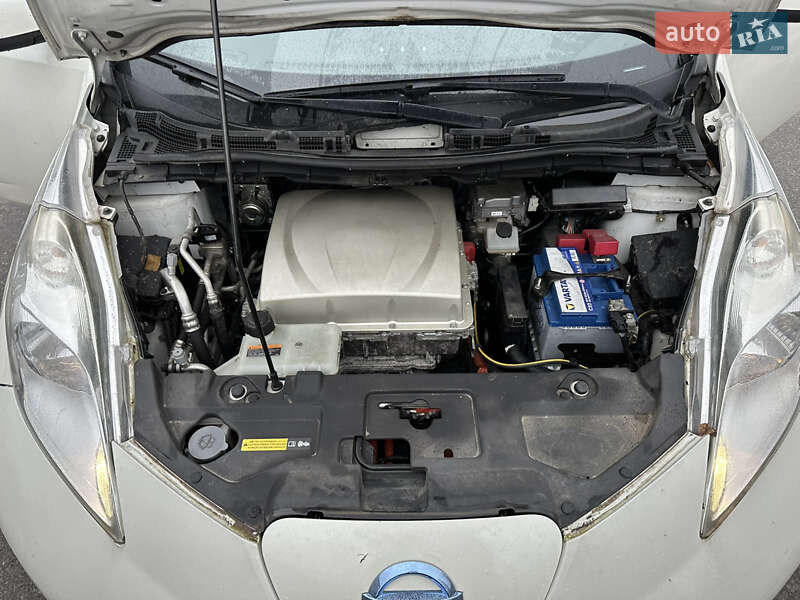Хэтчбек Nissan Leaf 2017 в Киеве фото 37 Хэтчбек Nissan Leaf 2017 в Киеве