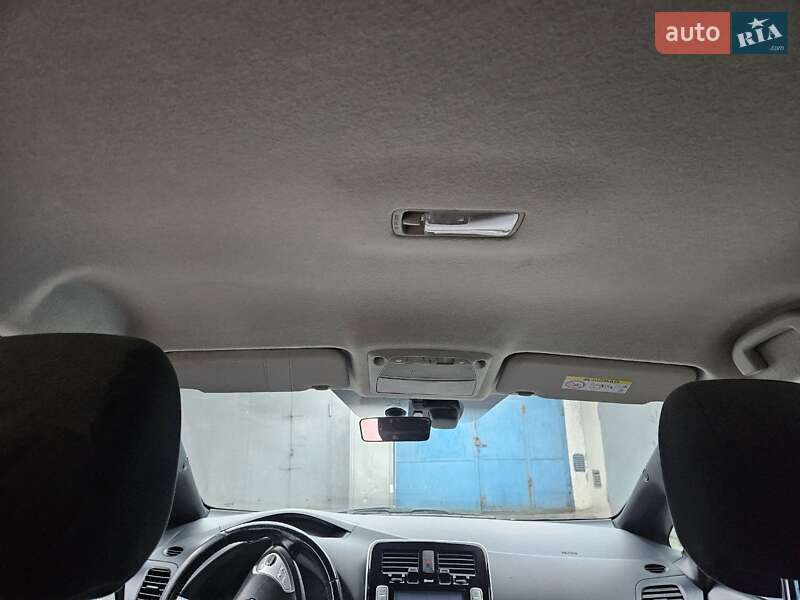 Хетчбек Nissan Leaf 2013 в Тернополі