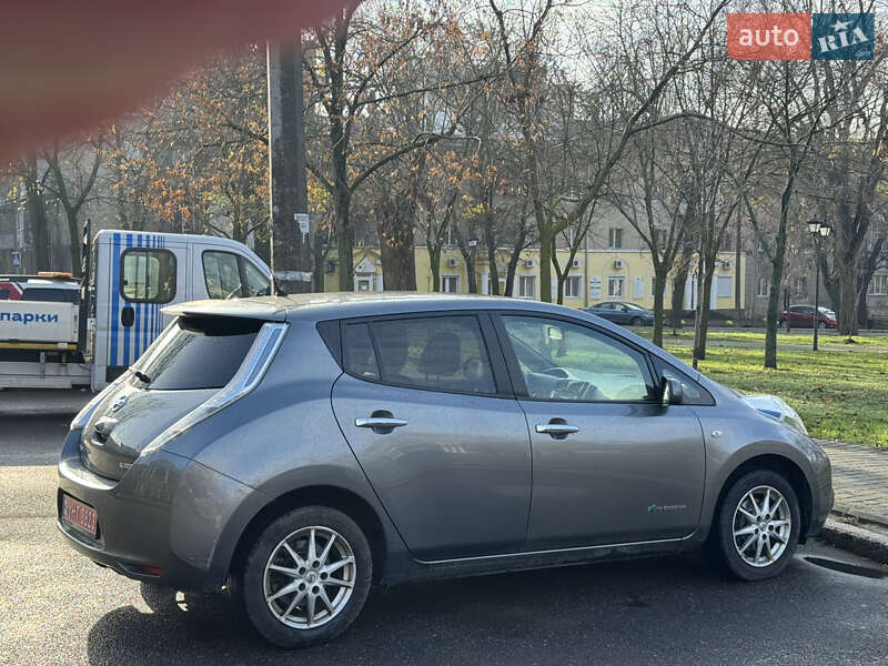 Хэтчбек Nissan Leaf 2017 в Николаеве