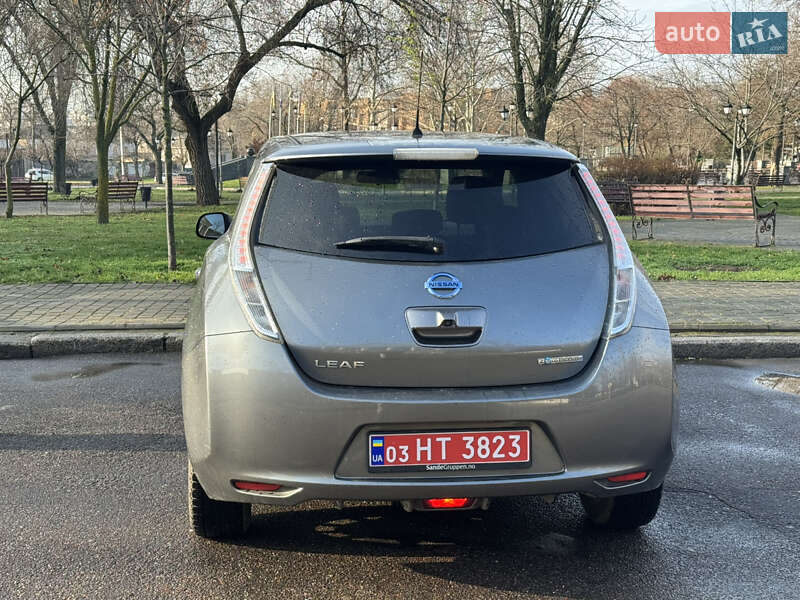 Хэтчбек Nissan Leaf 2017 в Николаеве