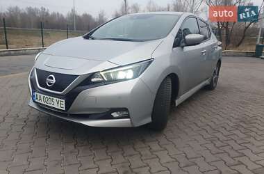 Хэтчбек Nissan Leaf 2020 в Киеве